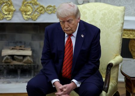 Трамп стає “кульгавою качкою” і втрачає вплив навіть у своїй партії, – The Atlantic