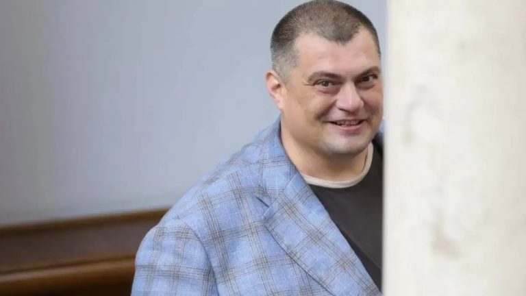 Нардеп Юрій “Юзік” Корявченков міг залишити Україну на тлі підозр колегам