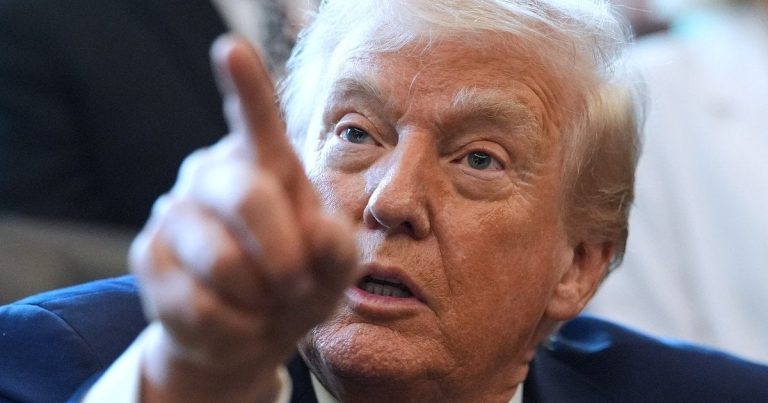 Трамп наказав створити на Місяці постійну базу США із ядерним реактором