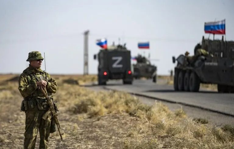 Росіяни обходять з флангів відразу три міста, мають успіхи — DeepState