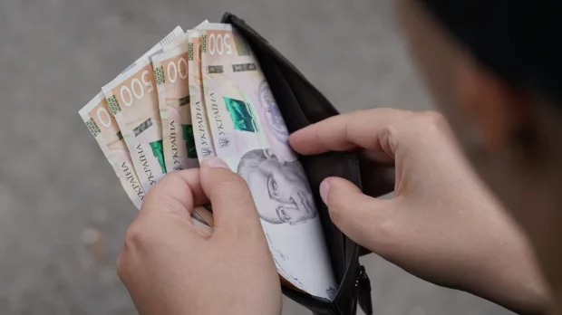 Податок на відбудову: мережею шириться паніка через нові побори