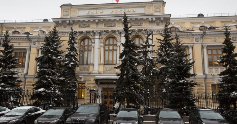 Російська економіка в кризі, але Путін ще може воювати — CNN