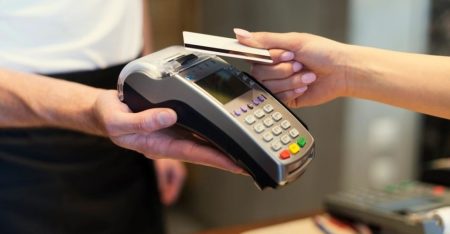 Вже з 1 січня: для розрахунку картками запровадять нові правила, що потрібно знати