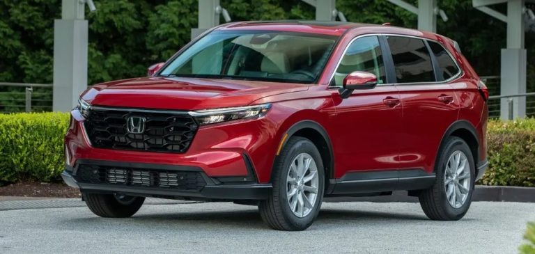 Топ-5 у своєму класі: найкращі недорогі автомобілі від фахівців