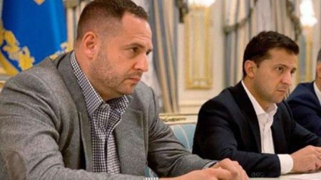 Зеленський спілкується з Єрмаком щовечора в Конча-Заспі: реакція з ОП