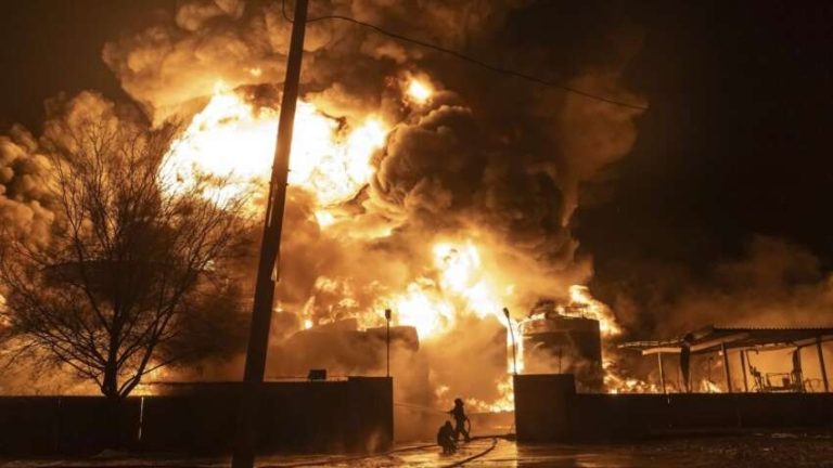 У Росії сильні вибухи: у якому місті пропало світло