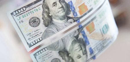 Які долари не вийде здати в обмінники та банки: що обов’язково потрібно перевірити