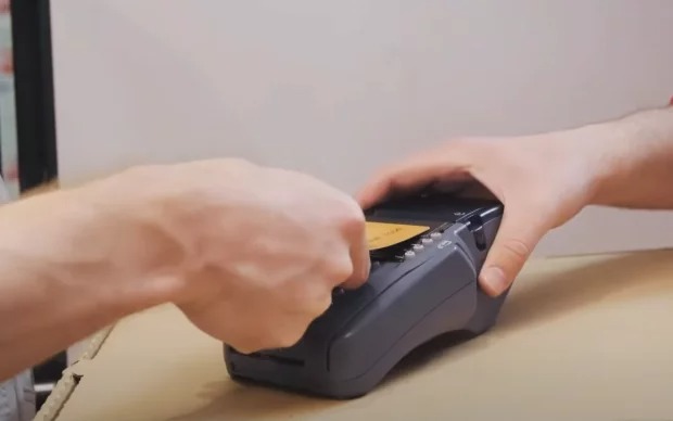 Ощадбанк заблокує доступ до грошей: пенсіонерам потрібно поквапитись