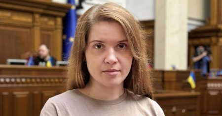 Моторошний прогноз на 2026 рік від Безуглої: без миру і виборів