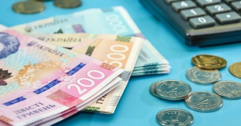 Пенсії в Україні зростуть вдвічі: які зміни готує Кабмін