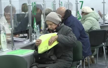 Таких грошей багато пенсіонерів не бачили: які обіцяють пенсії кожному