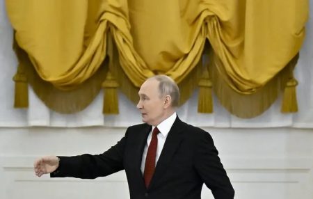 Кінець ілюзії “великої держави”: амбіції Путіна зазнають краху — Politico