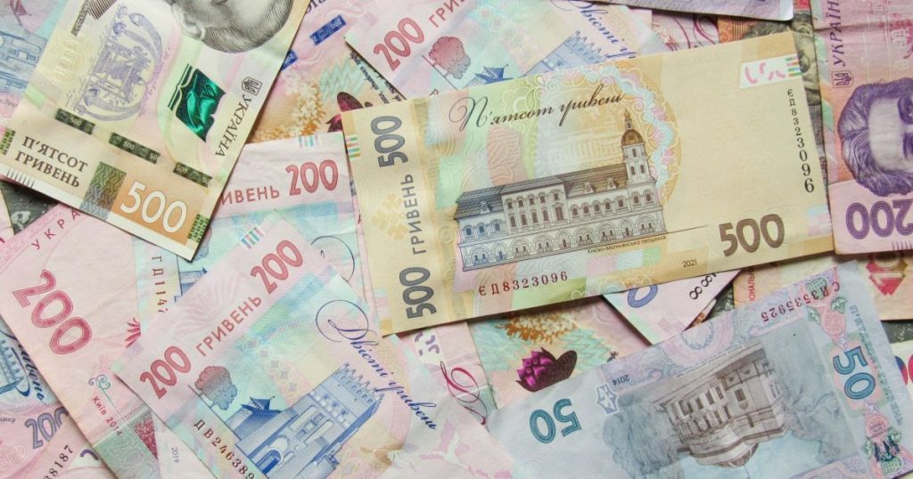 Зарплати зростуть уже цього року: хто отримає надбавки