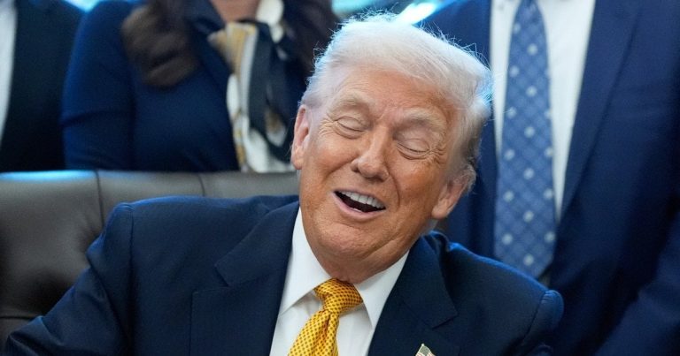 Рік Трампа на посаді президента США: тарифи, конфлікти та війна в Україні