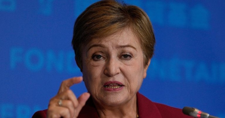 Україна має скасувати субсидії на світло, тепло і змінити податки — очільниця МВФ