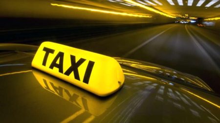 Нічне таксі в Києві відновляє свою роботу: які правила
