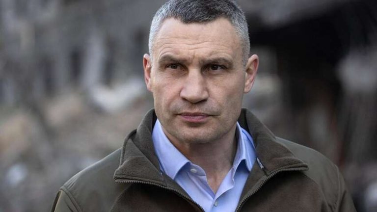 Кличка жорстко рознесли за колапс на Троєщині: озвучено різку заяву