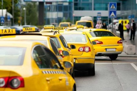 Податкова взялася за таксистів: що зміниться для пасажирів