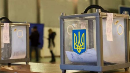 Вибори в Україні можуть відбутися ближче до середини року: політолог вказав на важливий момент