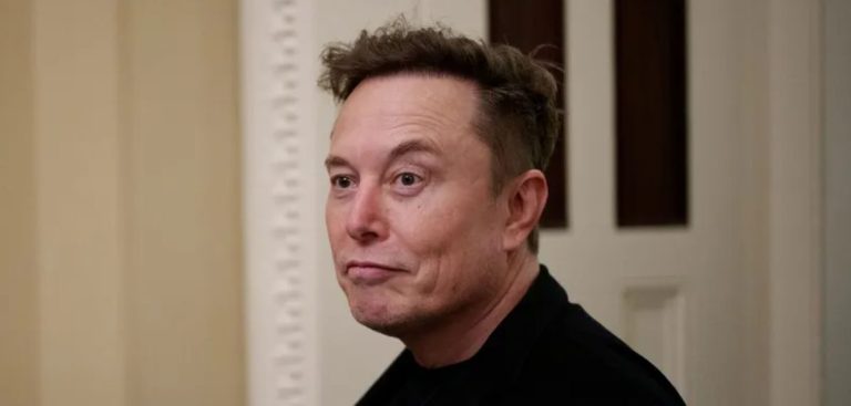 У нових матеріалах Епштейна виявили листування Маска з сексуальним злочинцем