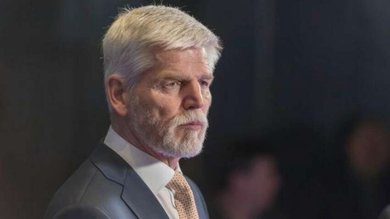 Скандал в Чехії: через що посварилися президент та глава МЗС