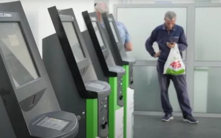 Зняти гроші простіше, ніж переказати: банки анонсували перегляд лімітів