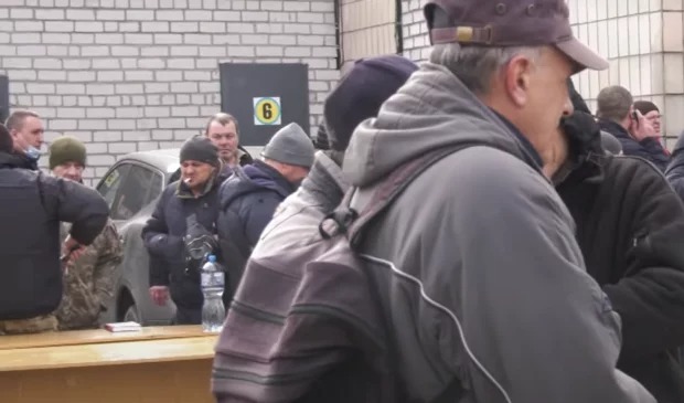 Прикритися віком не вдасться: під мобілізацію потраплять навіть пенсіонери