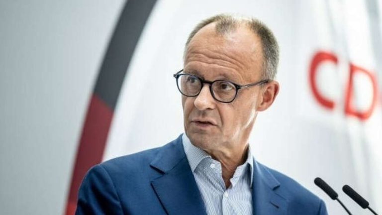 Німеччина відповіла на погрози Медведєва щодо “викрадення” канцлера Мерца