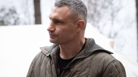 «Я, принаймні, говорю чесно»: Кличко різко відповів Зеленському