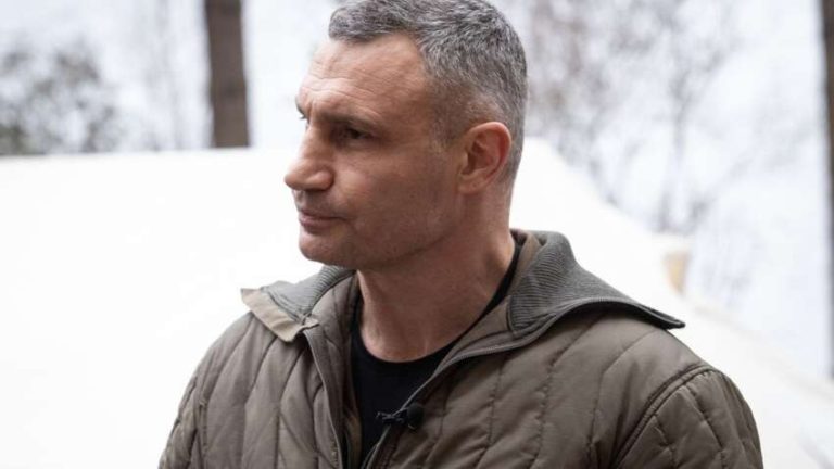 «Я, принаймні, говорю чесно»: Кличко різко відповів Зеленському