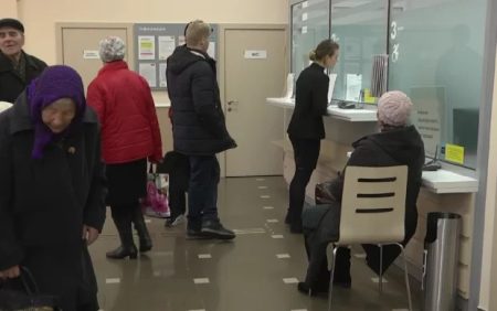 “Ощадбанк” посилює тиск на гаманці: за що доведеться платити більше