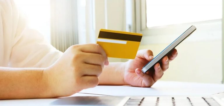 НБУ дозволив відстежувати банківські платежі: що змінилося для українців