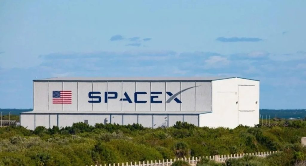 Ілон Маск береться за зброю: SpaceX розробляє автономні дрони для Пентагону