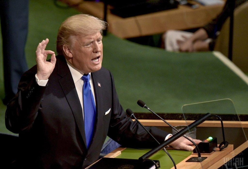 “Світанок ганьби”: Трамп зраджує Україну не просто так, – The Guardian