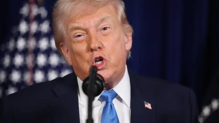 “Без тривалої війни”: Трамп наказав розробити плани швидких ударів по Ірану, – WSJ