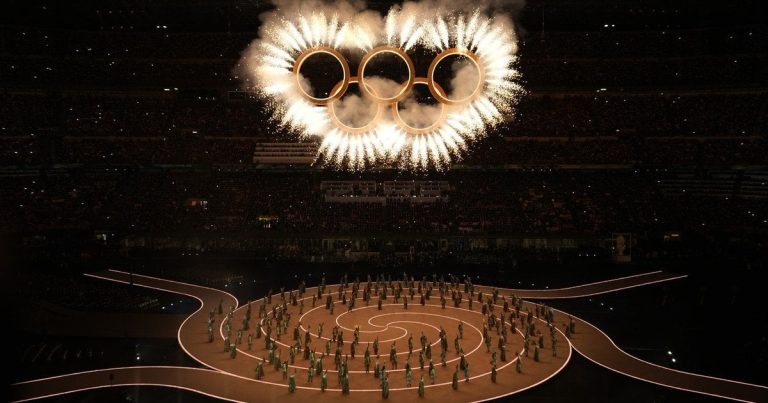 Зимова Олімпіада-2026 офіційно стартувала: яскраві фото з церемонії відкриття