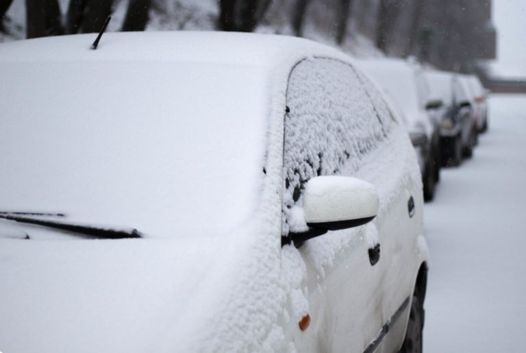 Авто покрите кригою: що не варто робити (поради експертів)