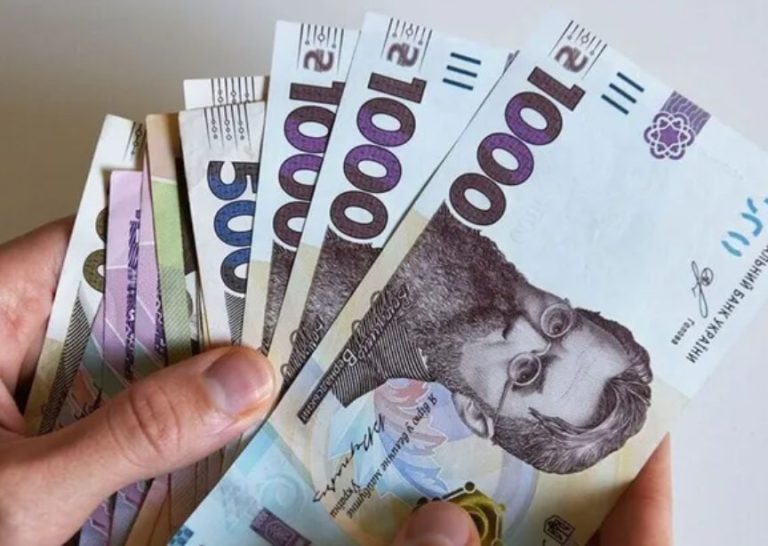 Українцям завтра перерахують пенсії: кому підвищать на 2595 грн