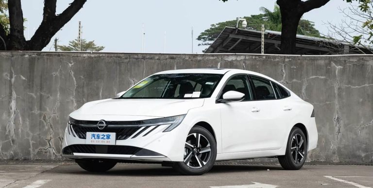 Ціна $13 800 і витрата 5,9 л на 100 км: Nissan показав доступний сімейний седан