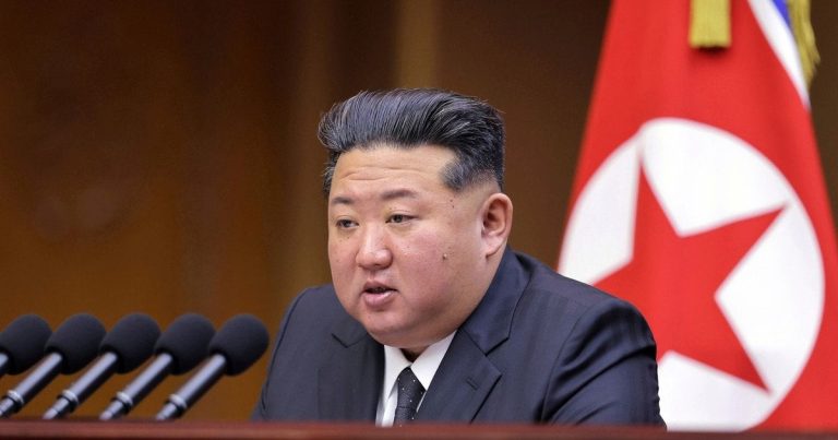 Кім Чен Ина знову обрали генсеком Трудової партії КНДР