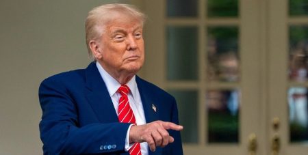 Трамп зажадав, аби великі аеропорт та вокзал у США перейменували на його честь