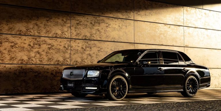 Крутіша за імператорську: Toyota випустила свій найрозкішніший седан за $200 000