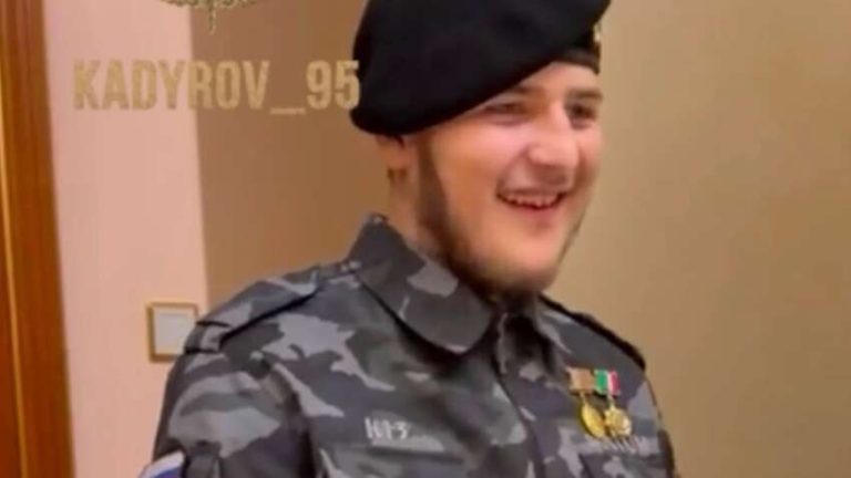 Видалили селезінку: стан здоровʼя Адама Кадирова після ДТП