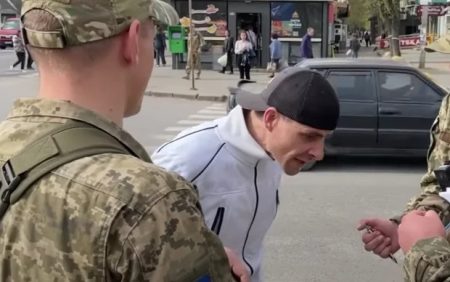 “Люди помирають і на вулиці”: Веніславський жорстко висловився про смерть у ТЦК