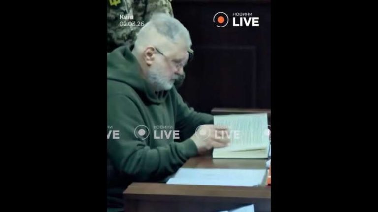 Коломойський у суді влаштував іспит з мови: олігарх «екзаменував» журналіста за допомогою роману