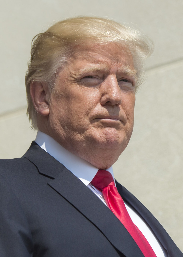 Трампа вивезли у фургоні з їжею: як США провернули таємну операцію Трамп / Фото з відкритих джерел