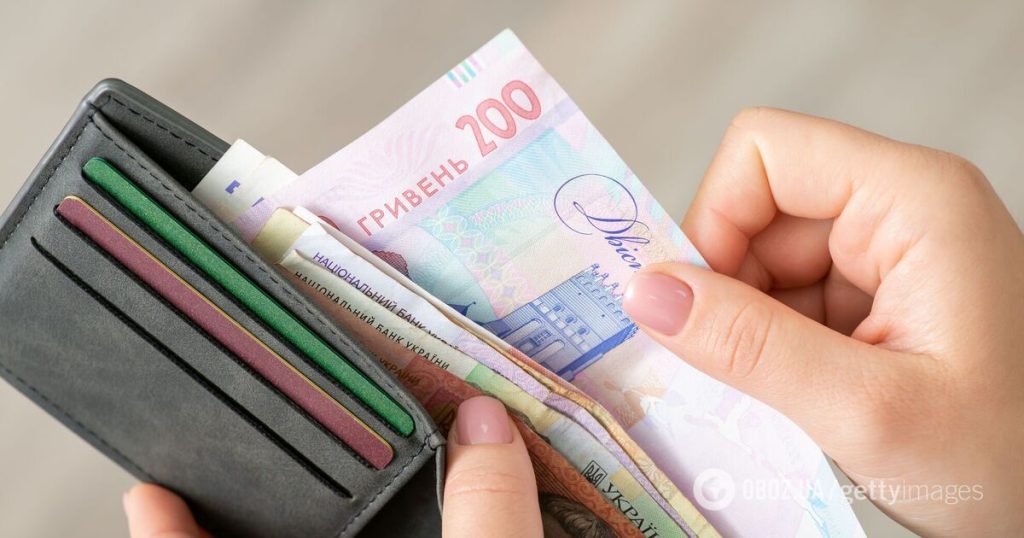 Не переводьте всі заощадження в долари: банкір назвав частку грошей, яку радить залишити в гривні Заощадження українців / Фото з відкритих джерел