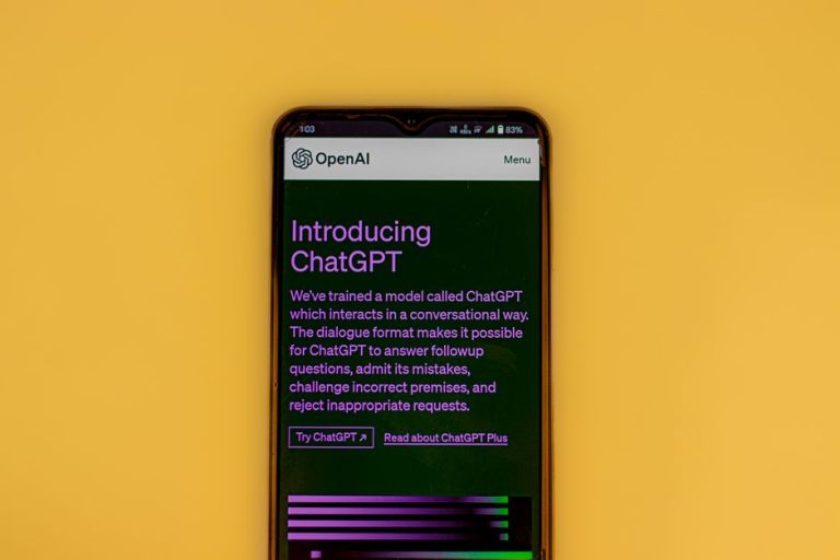 OpenAI випустила GPT-6 Sol та Luna: робота через API стала вдвічі дешевшою, а помилок поменшало OpenAI / © pexels.com