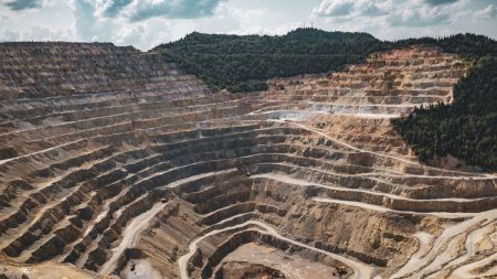 Пустеля в Чилі приховує 26 мільярдів тонн мідної руди: де розташована найбільша копальня світу Ескондіда / Фото з відкритих джерел
