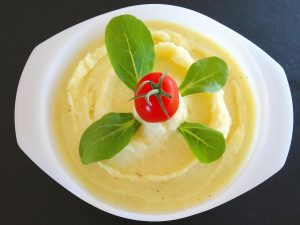 Три шеф-кухарі обрали молоко для картопляного пюре: вершки роблять його важчим Картопляне пюре / © pixabay.com